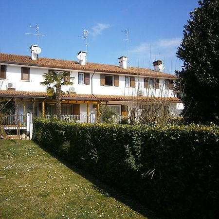 Casa Zodiaco Lägenhet Caorle Exteriör bild